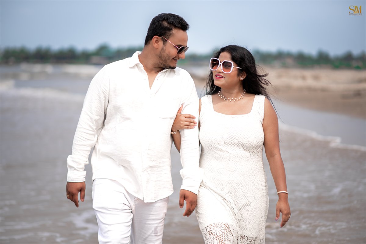 Couple celebration at Mandarmani Beach